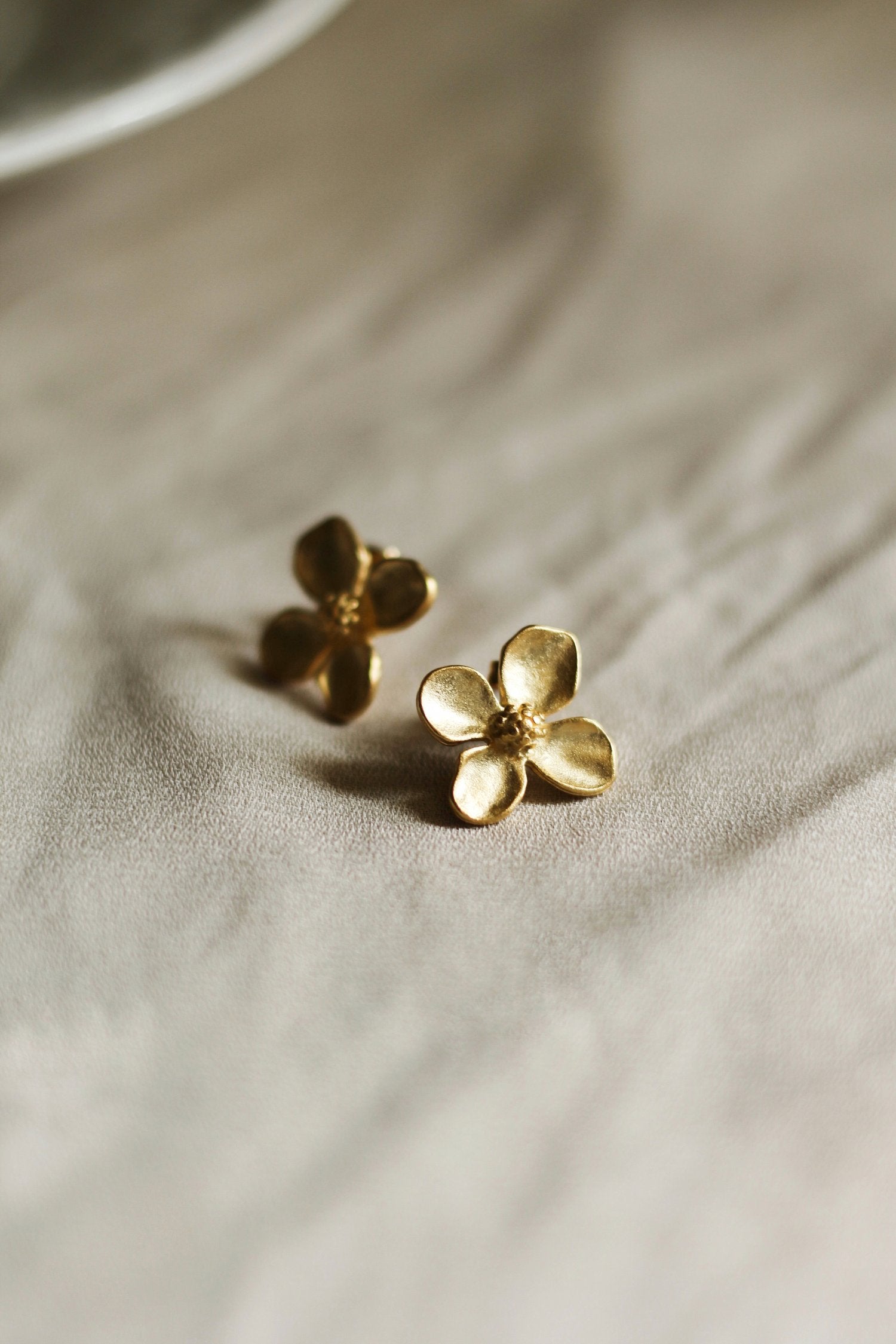 Dogwood Earring