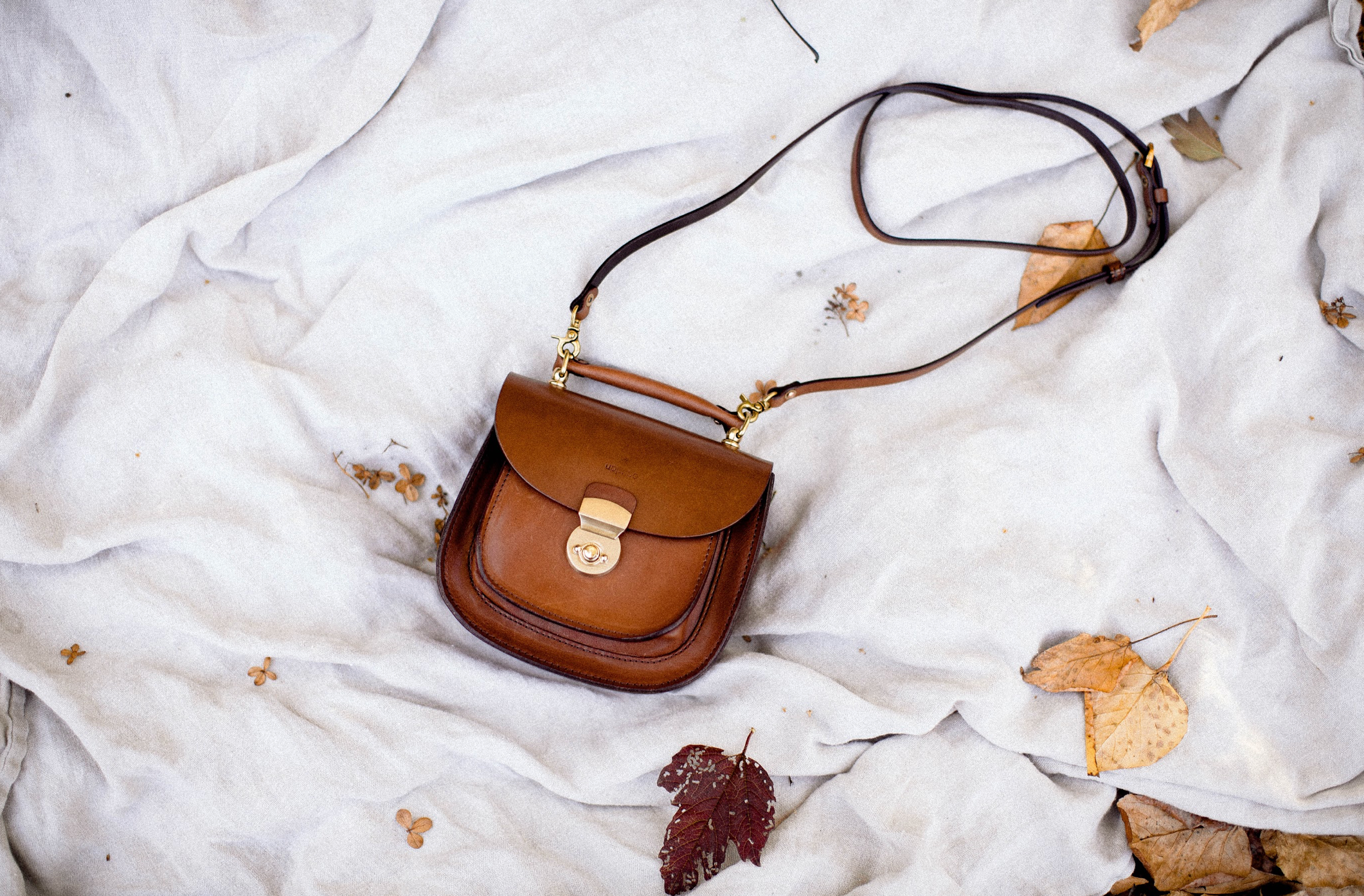 Classic Mini Saddle Bag in Chestnut