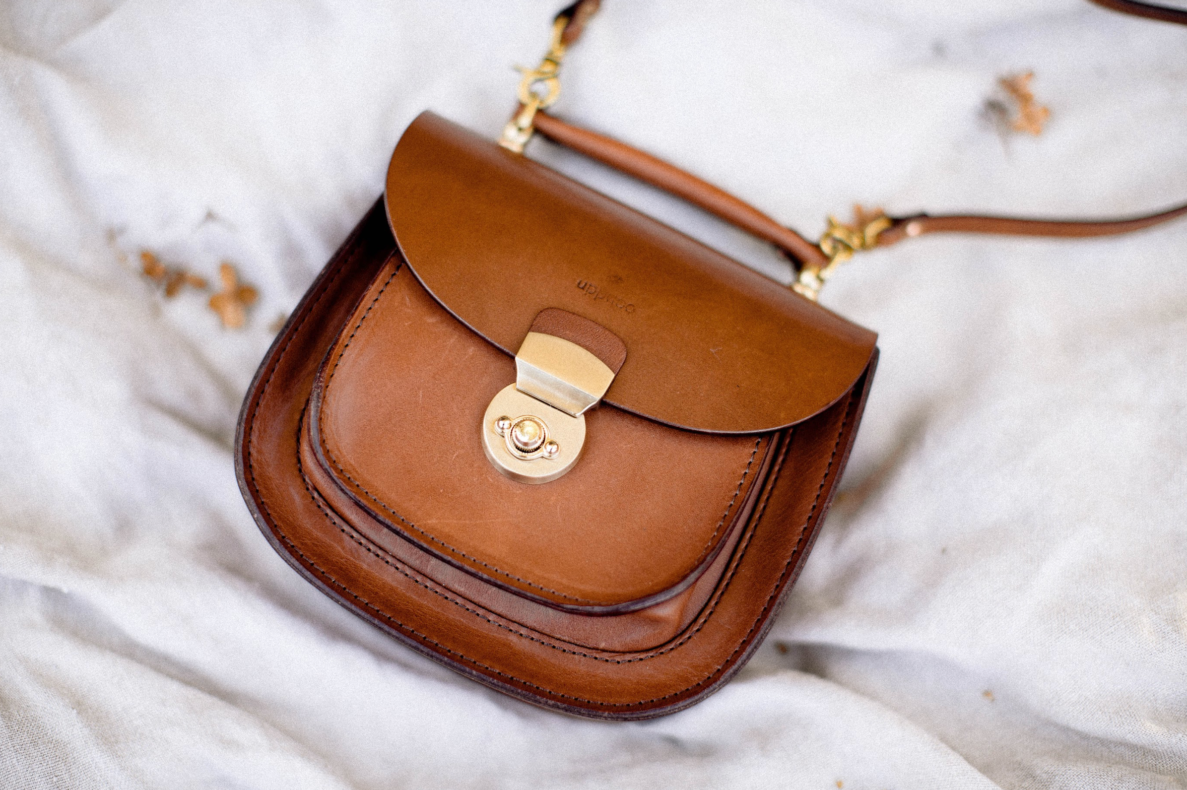 Classic Mini Saddle Bag in Chestnut
