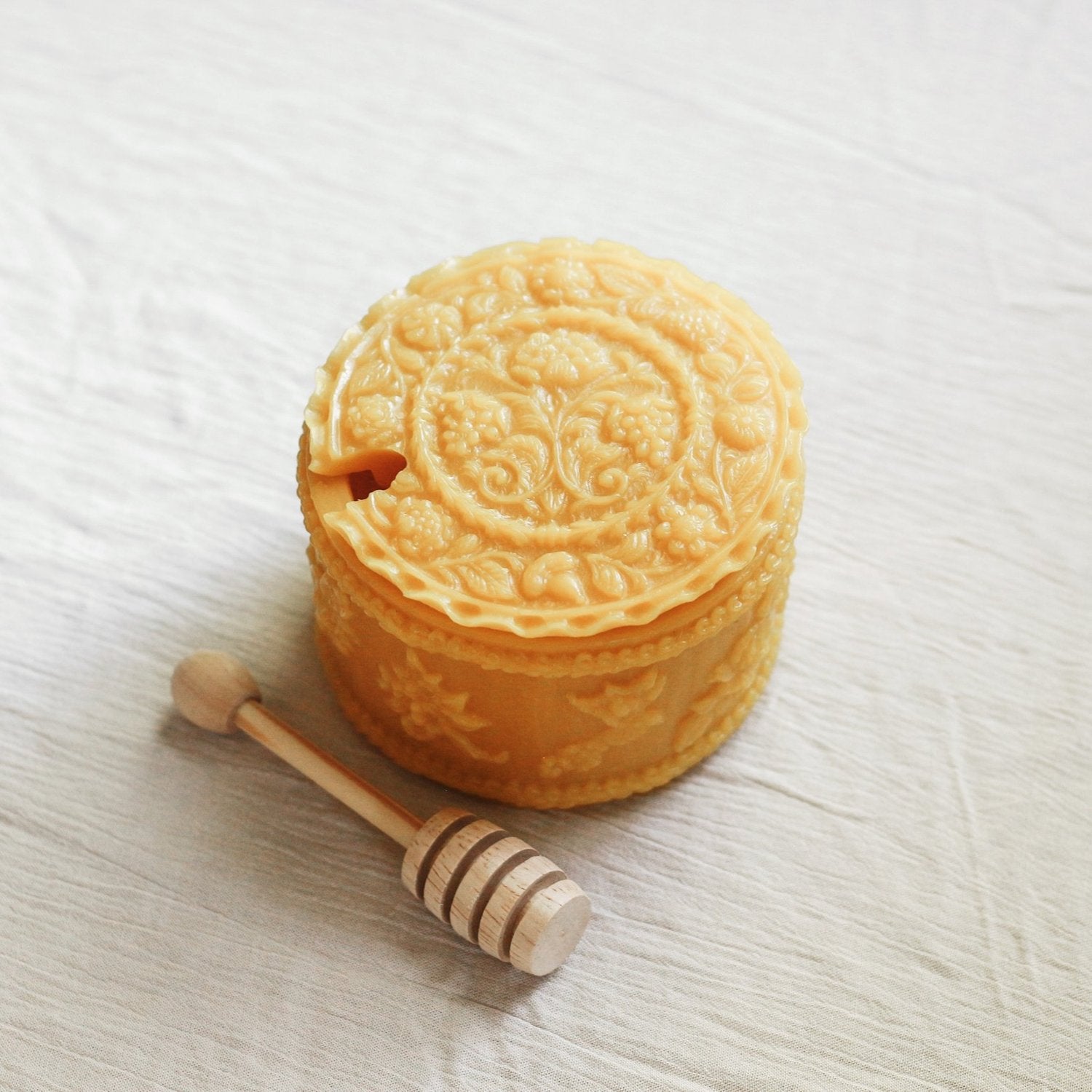 Beeswax Honey Pot