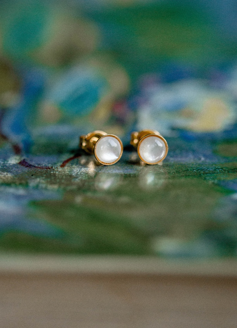 Mini Mother of Pearl Stud